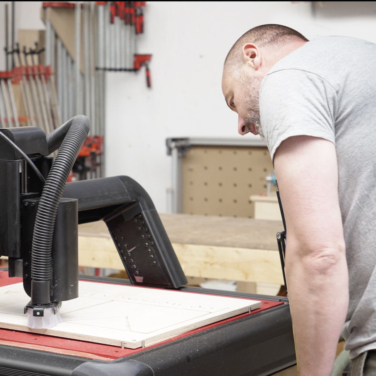 Red Fox 2 S - Fresadora de sobremesa CNC