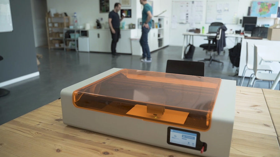 Grabadora y cortadora láser de escritorio Oku Desk — NomadTech